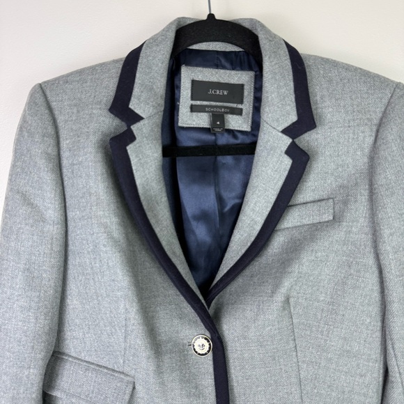 J.Crew Schoolboy Gray Wool Blazer Jacket Size 4 Navy Trim Gold Button Work - Picture 3 of 9